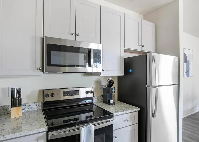 Landing Spectacular 1bd In North Worth Apartment *
