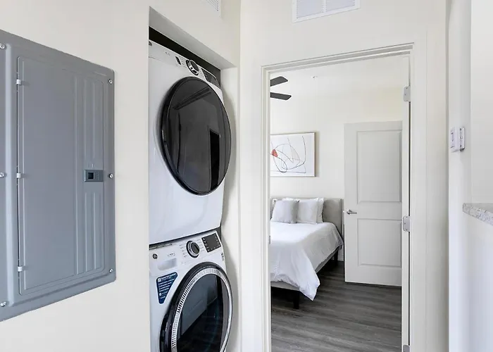 Apartment Landing Spectacular 1bd In North Worth