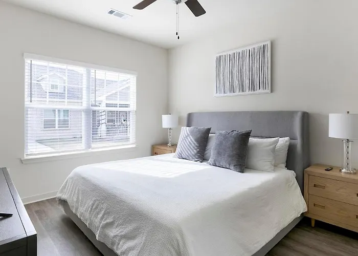Landing Spectacular 1bd In North Worth Fort Worth